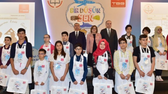 Bakan Yılmaz, Millî Ulaşım Teknolojileri Tasarım Yarışması Türkiye Sergisi’nin kapanış programına katıldı