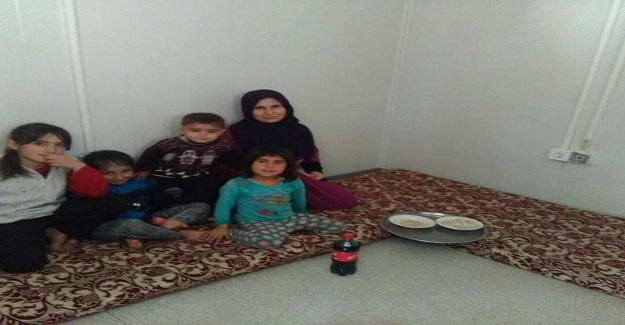 Burası mülteci kampı.Türkmen bir öğrencinin ailesi ve yaşadıkları konteynır..