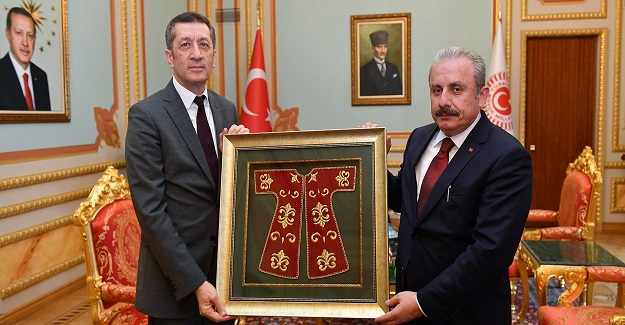 BAKAN ZİYA SELÇUK, TBMM BAŞKANI ŞENTOP’U ZİYARET ETTİ