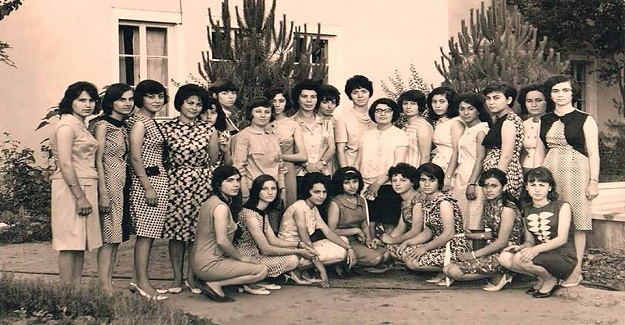 Atatürk Devrimleri ışığında, Nazilli Sümerbank Basma Fabrikası'nda Düzenlenen Baloya Katılan İşçi Kadınlar