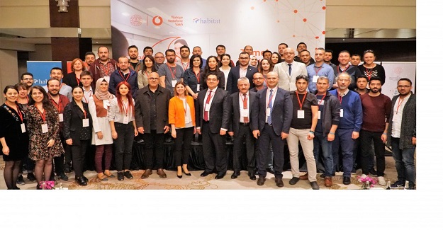 MEB YEĞİTEK, HABİTAT Derneği ve Türkiye Vodafone Vakfı; Temel Kodlama öğretmen eğitimlerine başladı