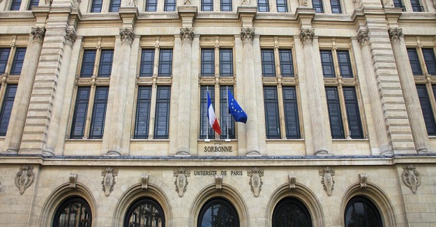 Bugün Fransa'da üniversiteye geçiş sınavları (Bac) başladı.