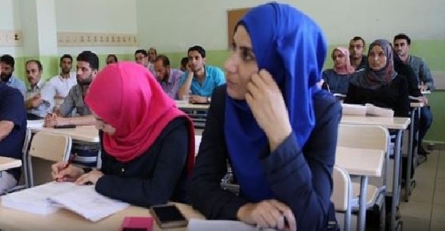 Suriyeli Öğretmenlere Eğitim Veriliyor